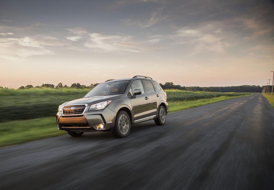  Subaru Forester 2.0XT 2016 года  (US) (фото 10 из 20)